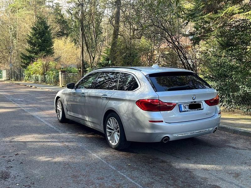 Gebraucht BMW 520 Efficient Dynamics 184 PS (135 kW) 2020 Silber Kombi