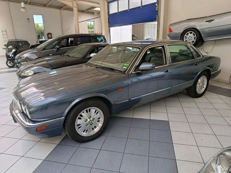 Gebraucht Jaguar XJ 241 PS (177 kW) 1996 Grau Limousine