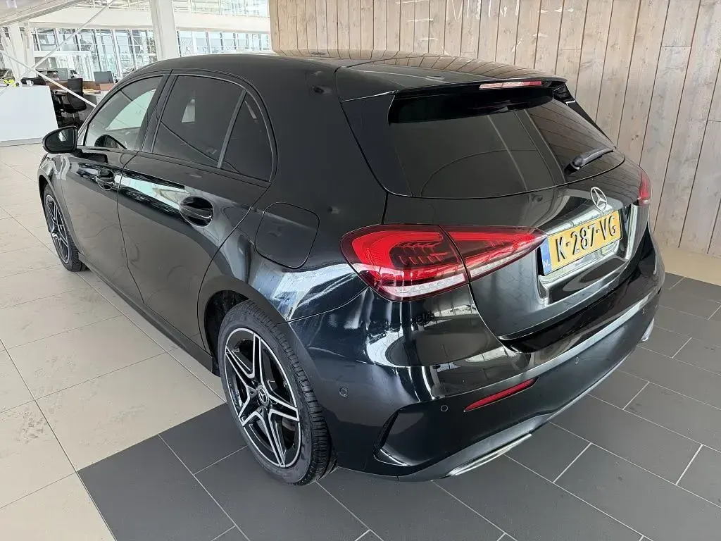 Gebraucht Mercedes A250 Business 160 PS (117 kW) 2021 Schwarz Limousine