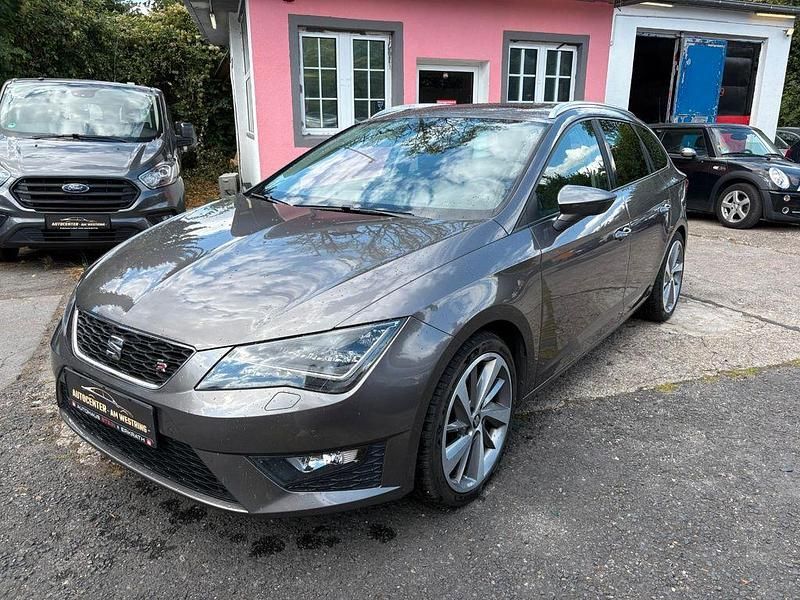 Grau Gebraucht 2015 Seat Leon ST FR Kombi | 10.950 € (Fairer Preis) - Bild 1/4