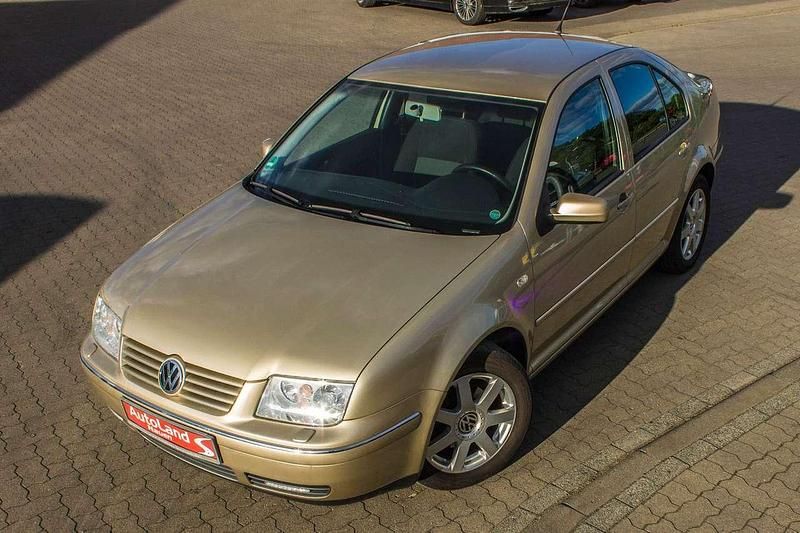 Gelb Gebraucht 2003 VW Bora Comfortline Limousine | 1.999 € (Fairer Preis) - Bild 1/4