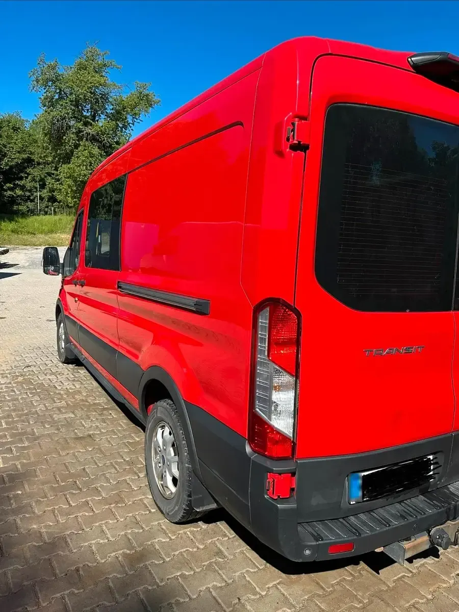 Gebraucht Ford Transit 170 PS (125 kW) 2020 Rot Van / Kleinbus
