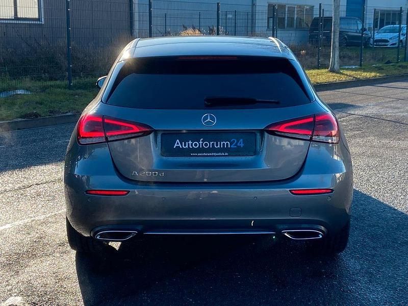 Gebraucht Mercedes A200 150 PS (110 kW) 2018 Grau Limousine