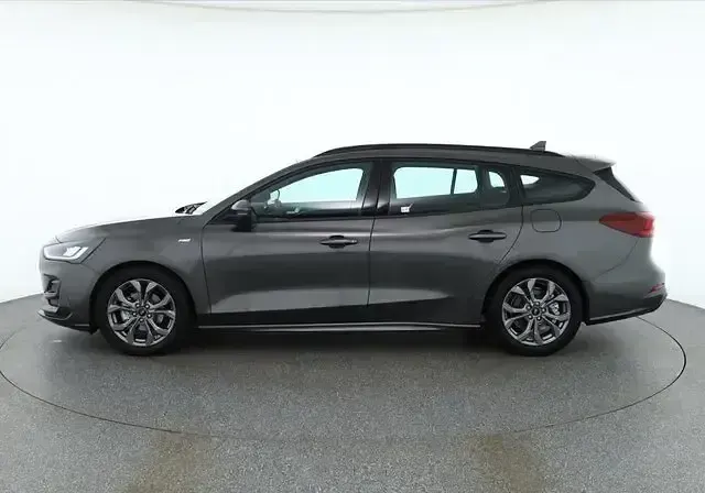 Gebraucht Ford Focus ST-Line 155 PS (114 kW) 2024 Grau Kombi