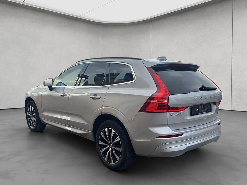 Gebraucht Volvo XC60 250 PS (183 kW) 2024 Silber SUV