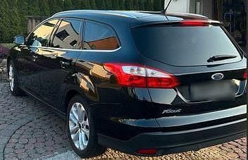 Second-hand Ford Focus 105 CP (77 kW) 2012 Negru Break