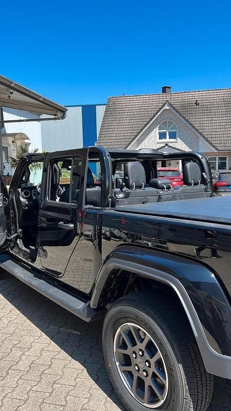 Gebraucht Jeep Gladiator 265 PS (194 kW) 2021 Schwarz Pickup