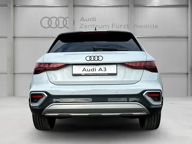 Brugt Audi A3 Ambiente 150 HK (110 kW) 2024 Grå Sedan