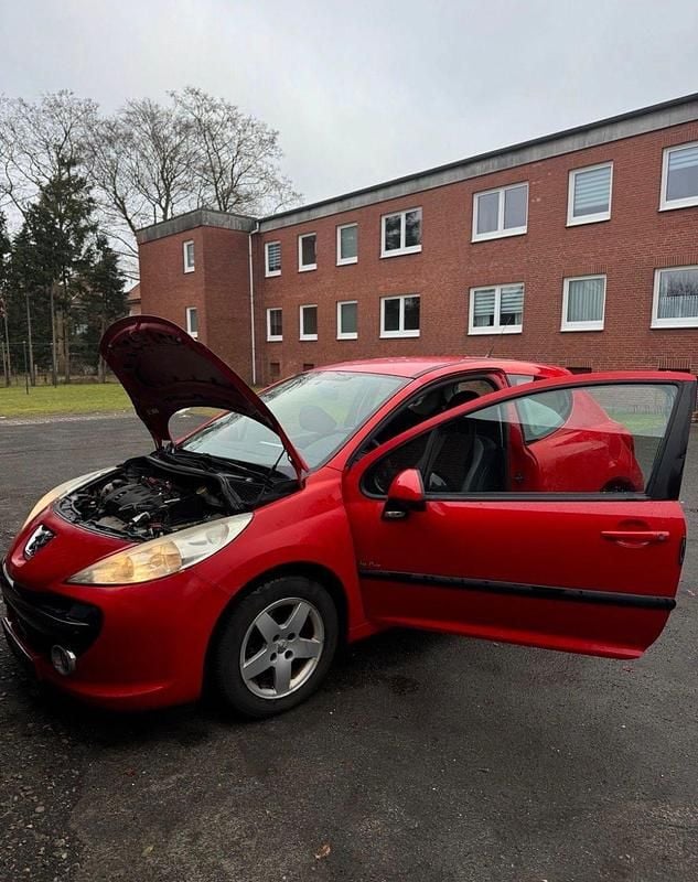 Rot Gebraucht 2008 Peugeot 207 Kleinwagen | 1.400 € (Guter Preis) - Bild 1/4