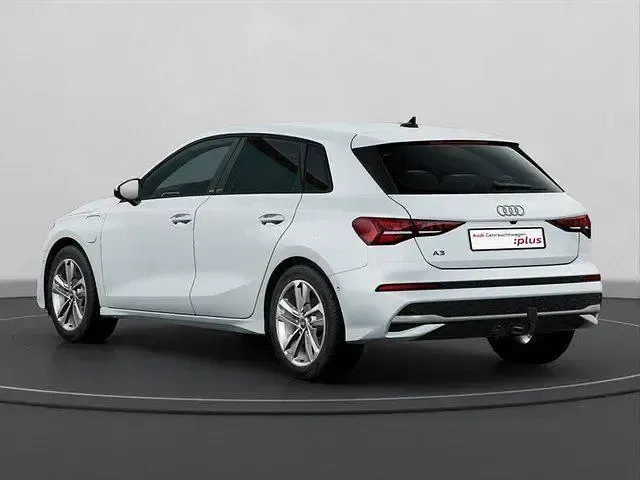 Gebraucht Audi A3 Advanced Plus 204 PS (150 kW) 2025 Gletscherweiss Limousine