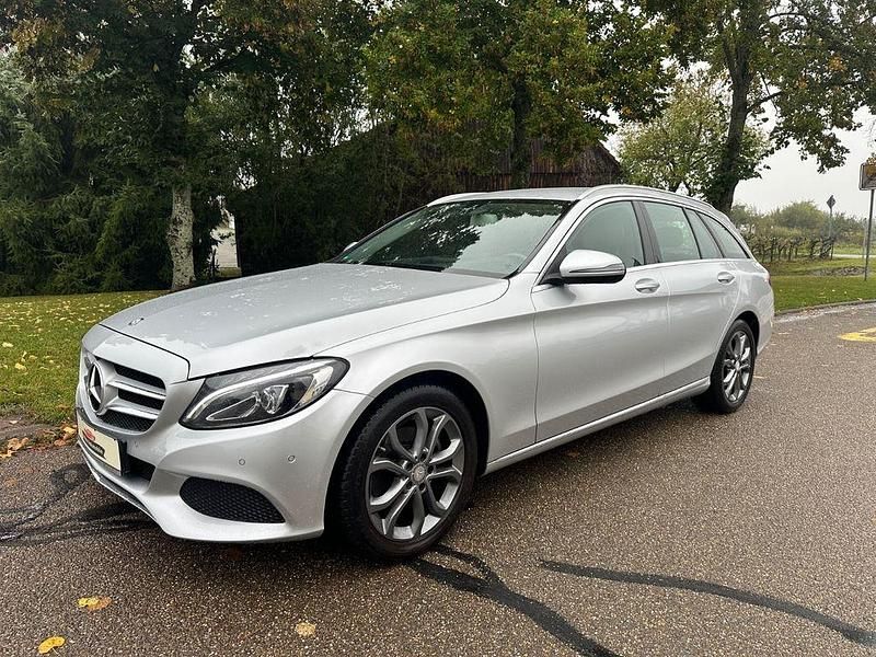 Iridiumsilber Gebraucht 2015 Mercedes C180 Avantgarde Kombi | 10.799 € (Guter Preis) - Bild 1/4