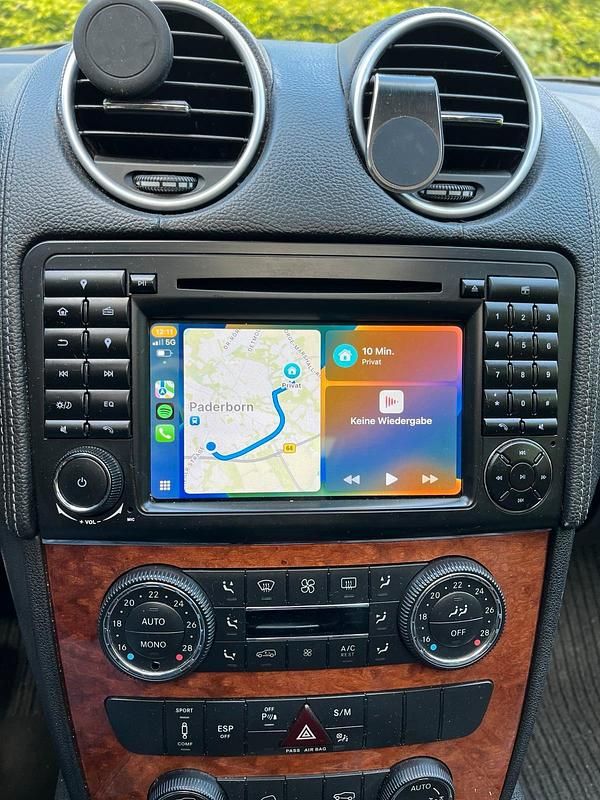 Silber Gebraucht 2007 Mercedes 320 SUV | 9.500 € - Bild 1/4