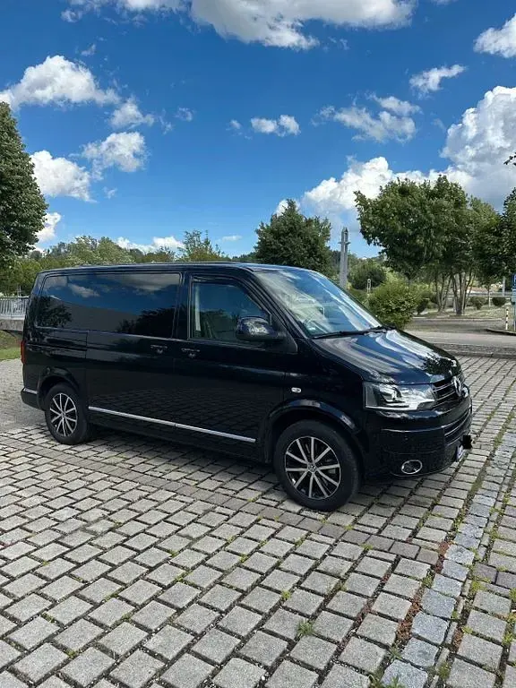 Gebraucht VW Multivan Highline 179 PS (131 kW) 2015 Schwarz Van / Kleinbus