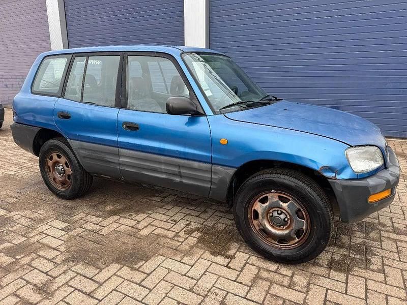 Gebraucht Toyota RAV4 147 PS (108 kW) 1998 Blau Limousine