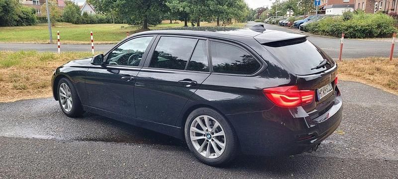 Schwarz Gebraucht 2016 BMW 325 Advantage Kombi | 11.100 € (Guter Preis) - Bild 1/4