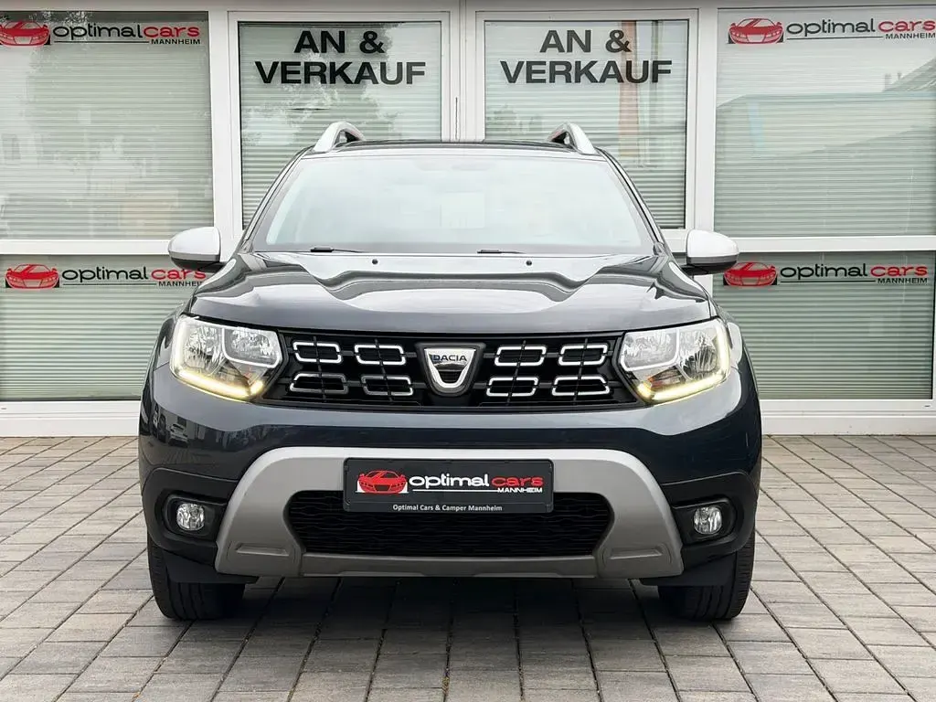 Gebraucht Dacia Duster 131 PS (96 kW) 2021 Grau SUV
