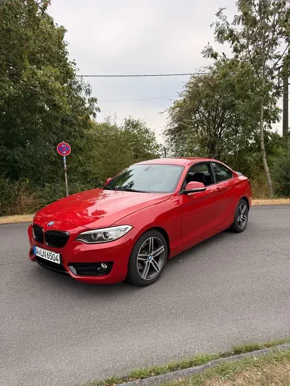 Gebraucht BMW 220 Sport Line 190 PS (139 kW) 2015 Rot Coupé