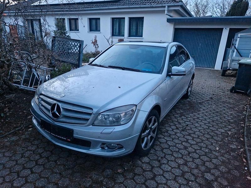 Silber Gebraucht 2010 Mercedes C220 Limousine | 6.000 € (Fairer Preis) - Bild 1/4