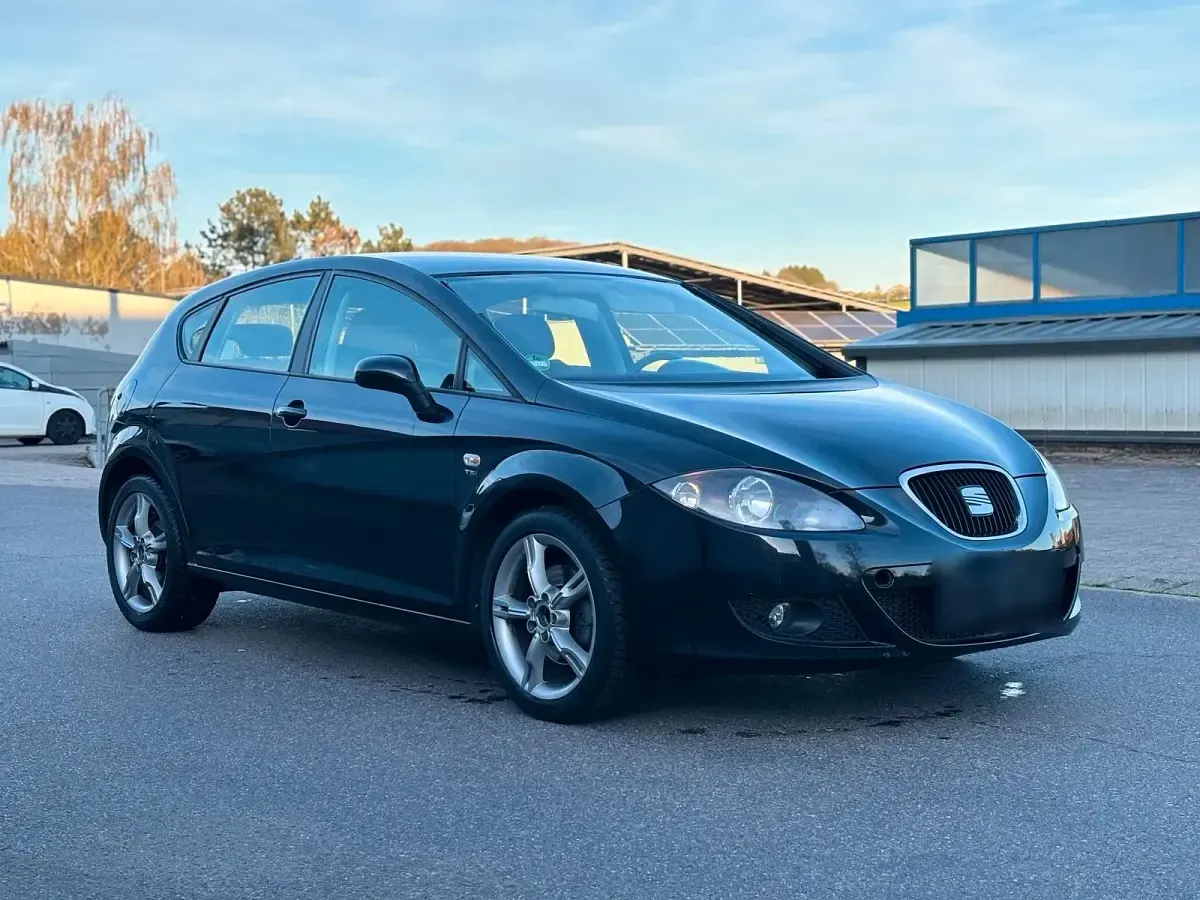 Usata Seat Leon 125 CV (91 kW) 2009 Nero Utilitaria