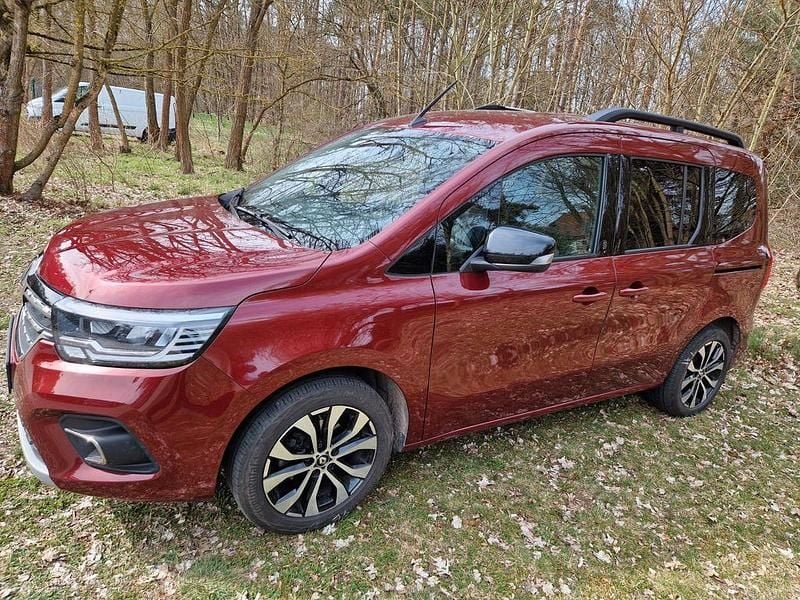 Gebraucht Renault Kangoo Techno 131 PS (96 kW) 2022 Rot Van / Kleinbus