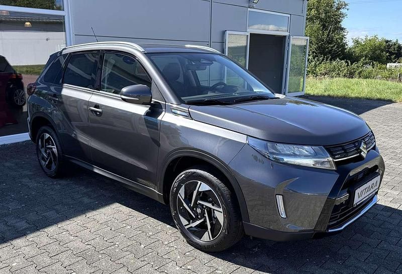 Gebraucht Suzuki Vitara Comfort+ 110 PS (80 kW) 2025 Titan dark gray metallic SUV