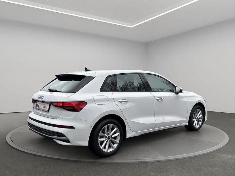 Gebraucht Audi A3 Ambiente 150 PS (110 kW) 2025 Arkonaweiß Limousine