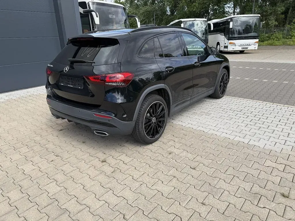 Gebraucht Mercedes GLA250 AMG 160 PS (117 kW) 2021 Schwarz SUV