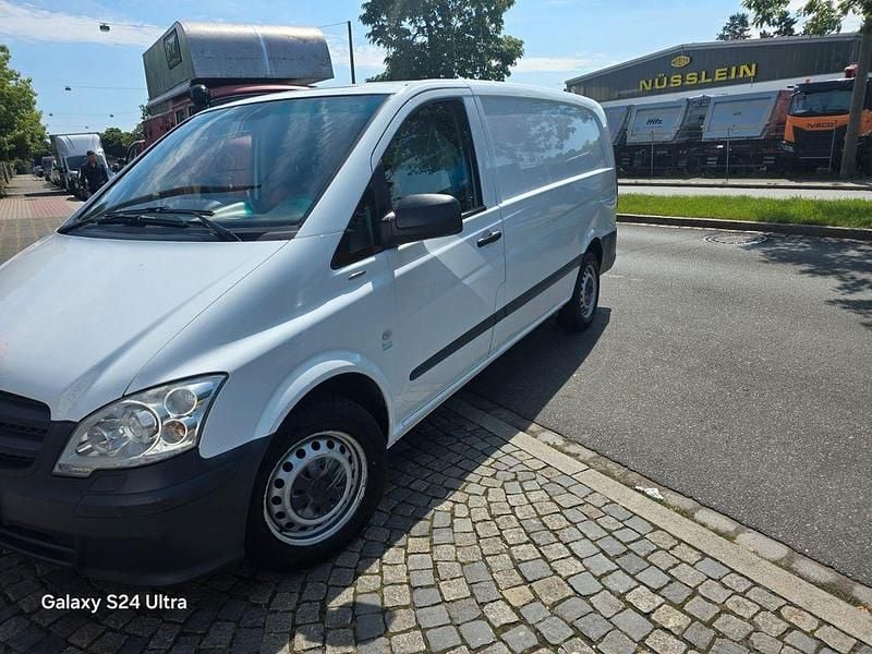 Weiß Gebraucht 2012 Mercedes Vito Van / Kleinbus | 6.500 € (Superpreis) - Bild 1/4