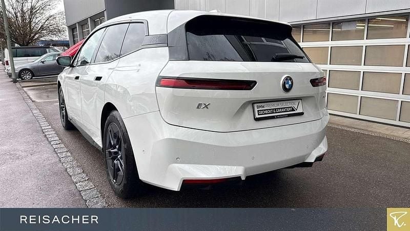 Gebraucht BMW iX 300 kW (408 PS) 2025 Weiß SUV