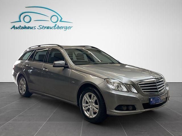 Gebraucht Mercedes E200 184 PS (135 kW) 2010 Silber Kombi
