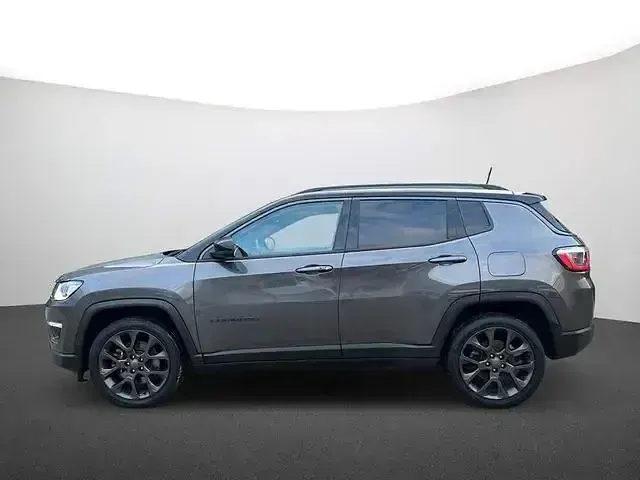 Gebraucht Jeep Compass 241 PS (177 kW) 2021 Granite crystal met. clear coat SUV