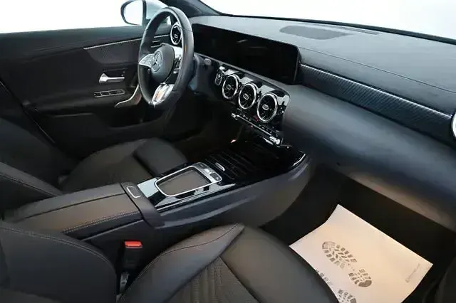 Gebraucht Mercedes CLA250e 218 PS (160 kW) 2023 Silber Coupé