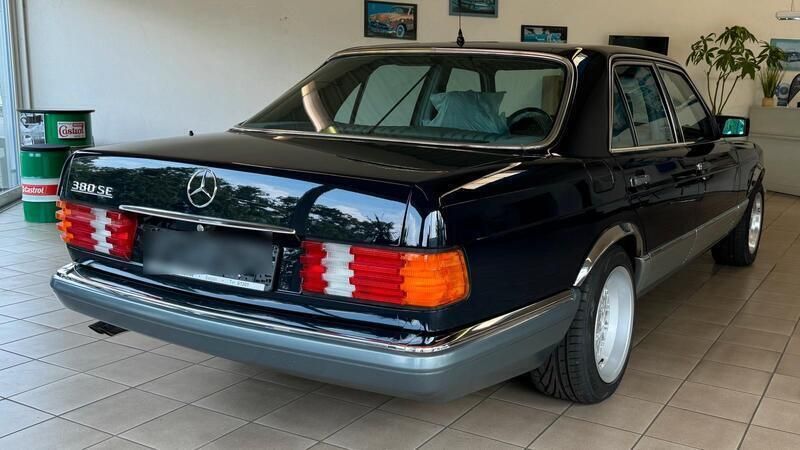 Blau Gebraucht 1984 Mercedes 380 Limousine | 24.000 € - Bild 1/4