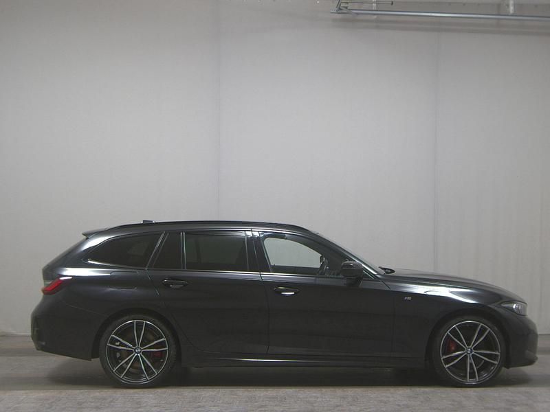 Gebraucht BMW 320 M Sport 190 PS (139 kW) 2022 Schwarz Kombi