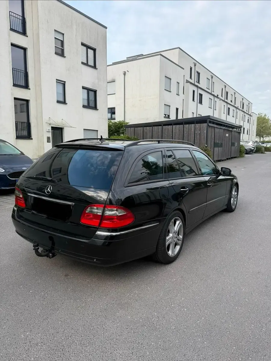 Gebraucht Mercedes E280 190 PS (139 kW) 2007 Schwarz Kombi