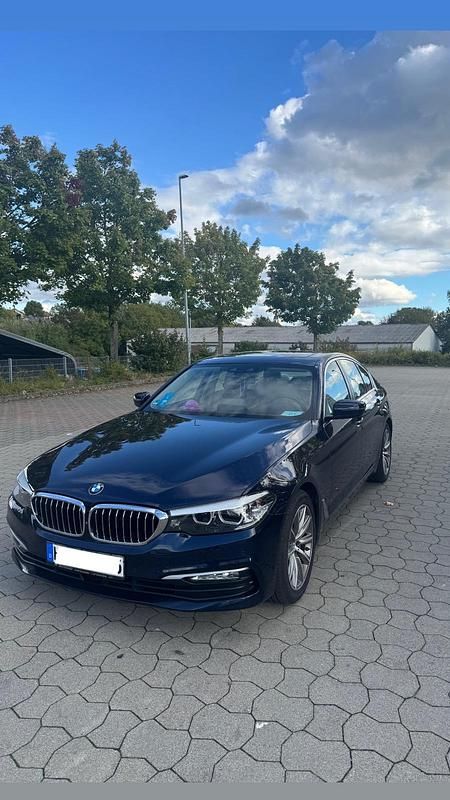 Blau Gebraucht 2017 BMW 530 Limousine | 22.900 € (Fairer Preis) - Bild 1/4