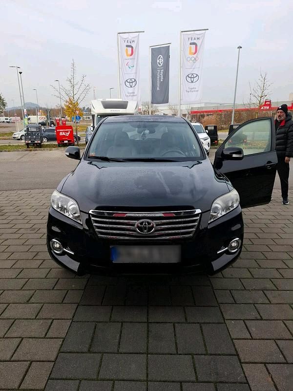 Schwarz Gebraucht 2011 Toyota RAV4 SUV | 9.300 € (Superpreis) - Bild 1/4