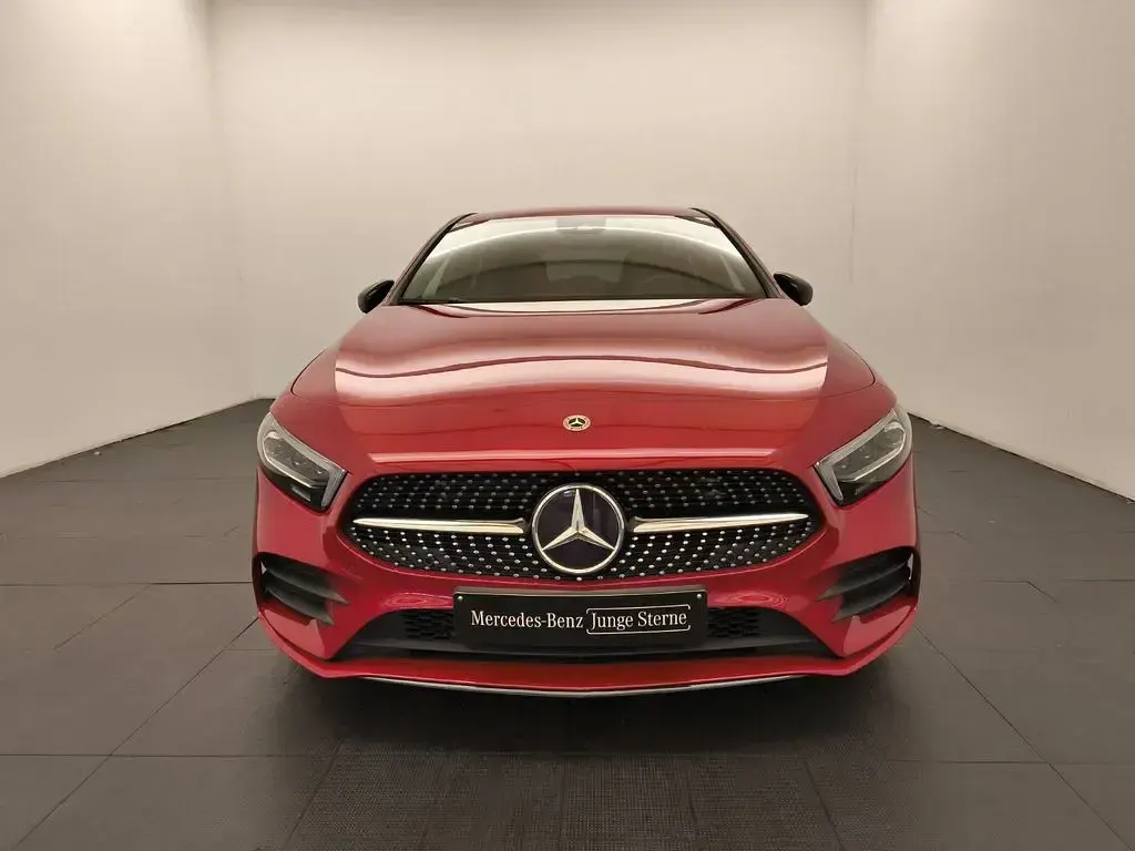 Gebraucht Mercedes A180 AMG 136 PS (100 kW) 2022 Manufaktur lack manufaktur patagonienrot metallic Limousine