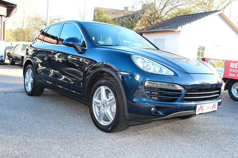 Gebraucht Porsche Cayenne 241 PS (177 kW) 2011 Blau SUV