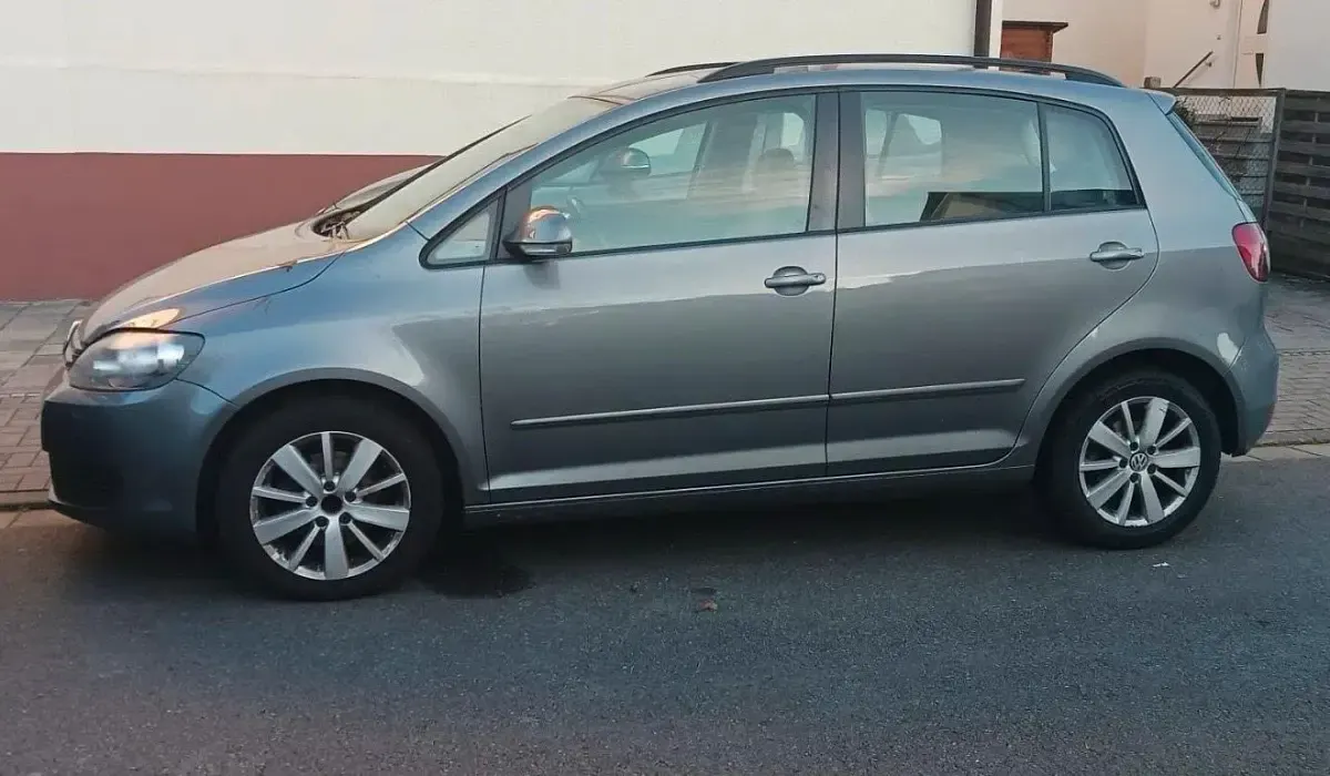 Gebraucht VW Golf VI 122 PS (89 kW) 2010 Grau Kleinwagen