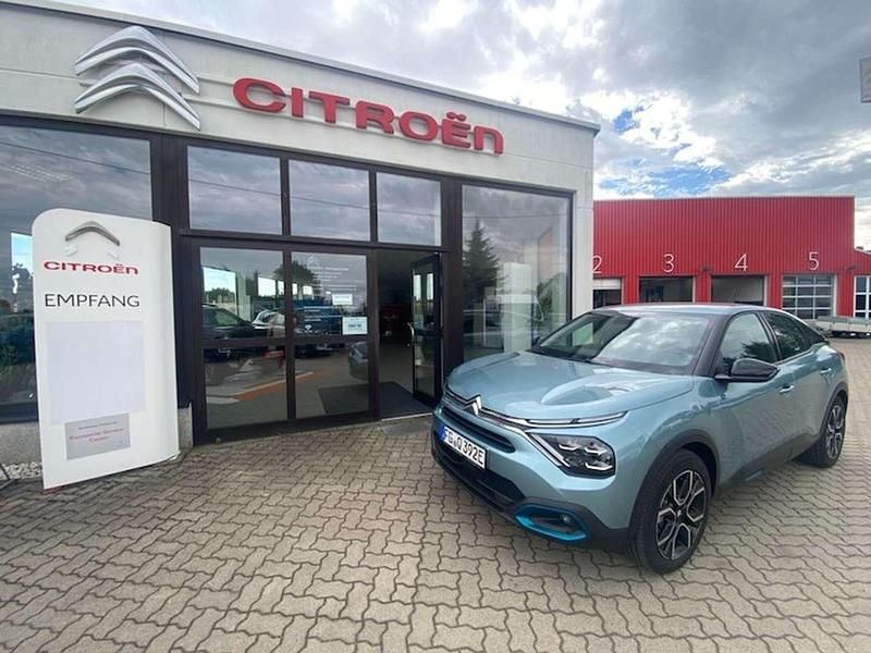 Islandblau Gebraucht 2023 Citroën e-C4 Feel Kleinwagen | 24.990 € (Etwas zu teuer) - Bild 1/4