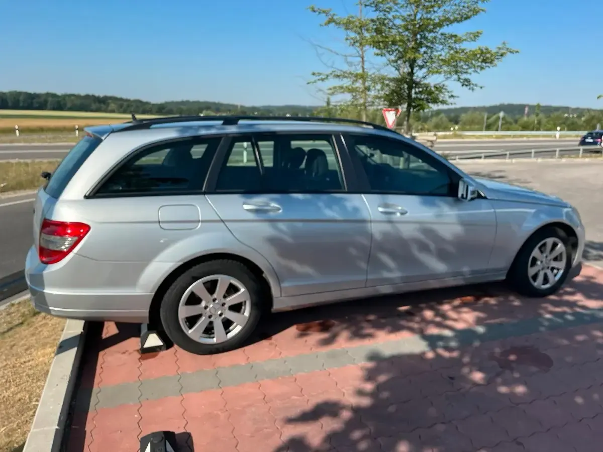 Gebraucht Mercedes C200 184 PS (135 kW) 2010 Grau Kombi