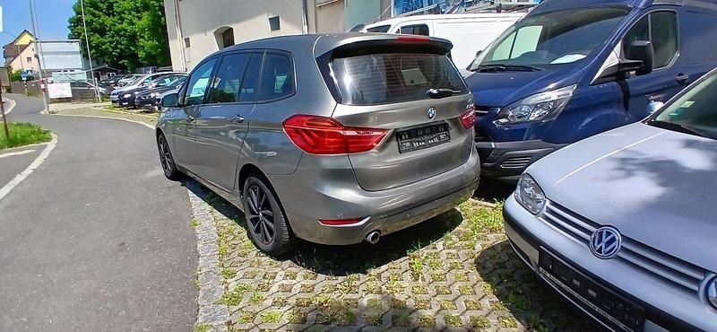 Gebraucht BMW 218 Sport Line 136 PS (100 kW) 2016 Braun Van / Kleinbus
