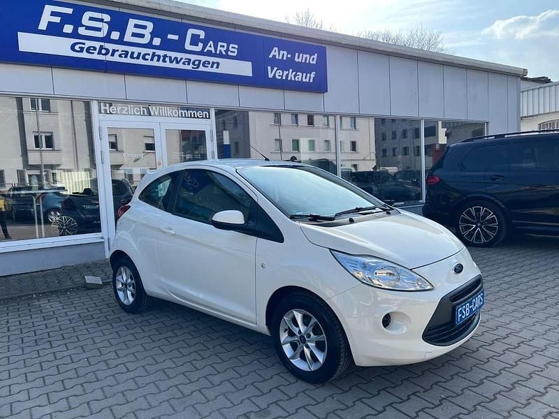 Gebraucht Ford Ka Cool & Sound Edition 69 PS (50 kW) 2015 Weiß Kleinwagen