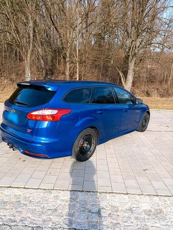 Gebraucht Ford Focus ST 250 PS (183 kW) 2014 Blau Kombi