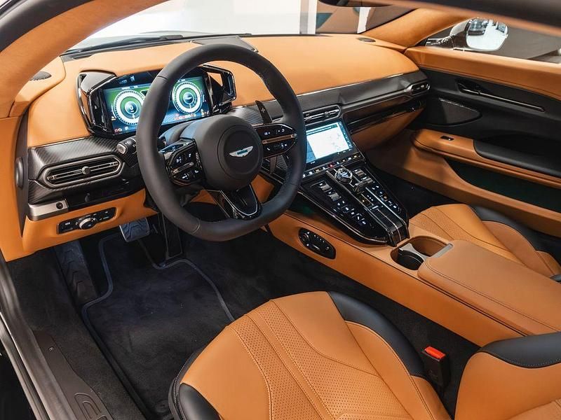 Neu Aston Martin Vantage 663 PS (487 kW) 2025 Grün Coupé