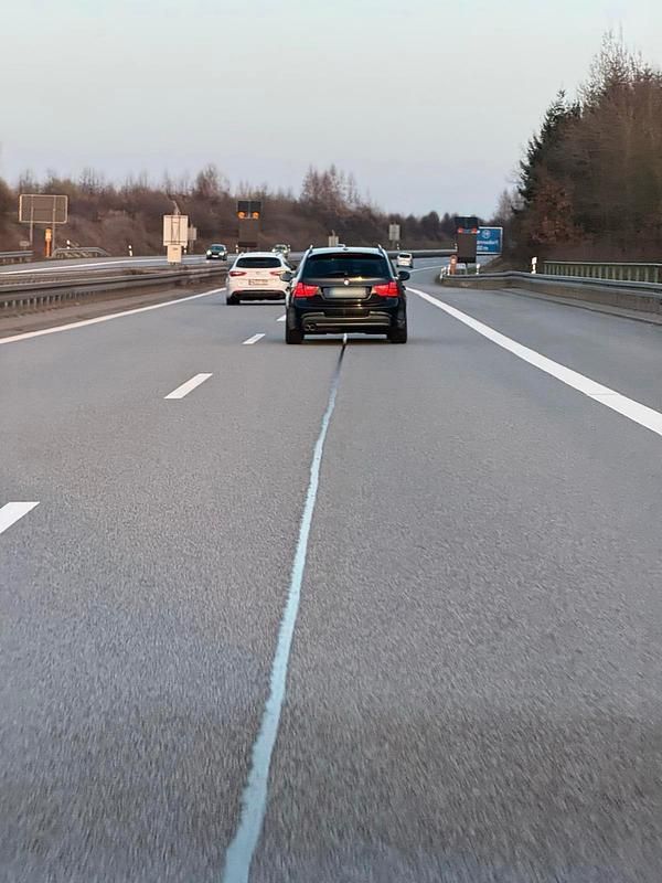 Gebraucht BMW 325 Basis 218 PS (160 kW) 2009 Schwarz Kombi