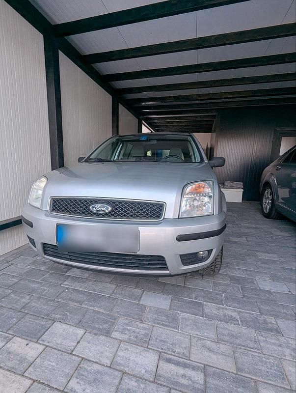 Second-hand Ford Fusion 80 CP (58 kW) 2003 Argintiu Hatchback
