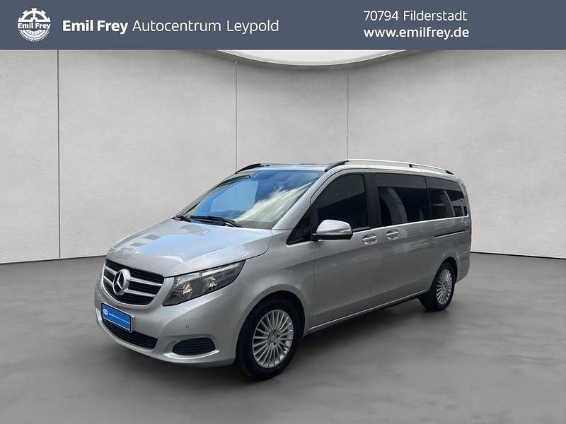 Brillantsilber metallic Gebraucht 2015 Mercedes V220 Edition Van / Kleinbus | 24.890 € (Fairer Preis) - Bild 1/4