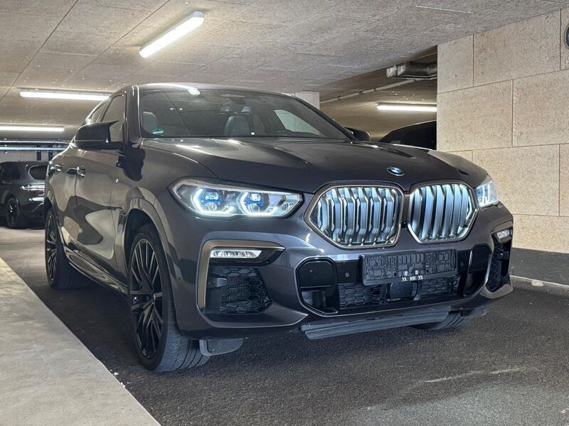 Grau Gebraucht 2020 BMW X6 M50 M Sport SUV | 73.100 € - Bild 1/4